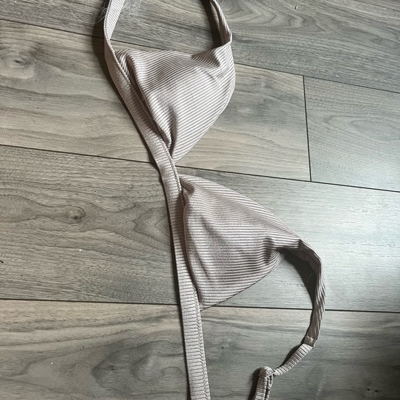 Aerie bikini top size medium - Picture 2 of 4